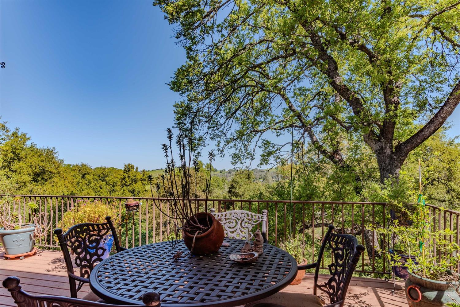 125 Raylan Drive Sutter Creek, CA 95685 - Photo 8 of 79 a view of outdoor space and sitting area