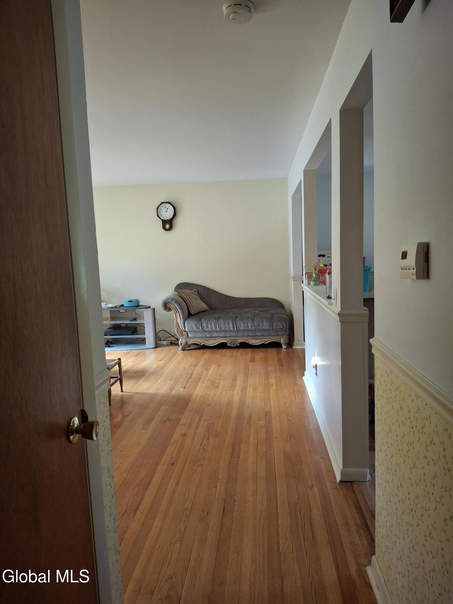 3087 Lone Pine Road Schenectady, NY 12303 - Photo 16 of 54 Hallway