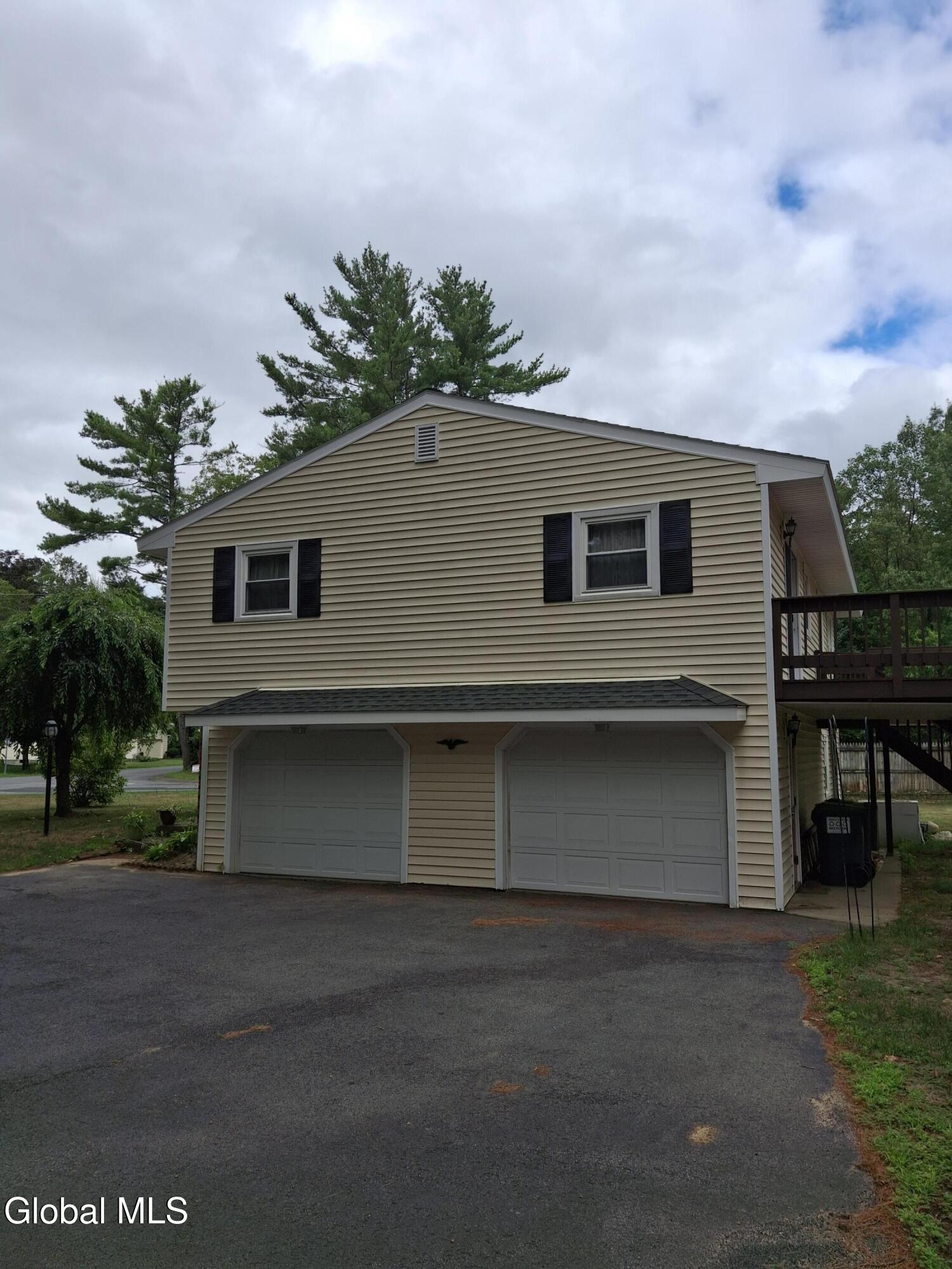 3087 Lone Pine Road Schenectady, NY 12303 - Photo 3 of 54 Two-garage
