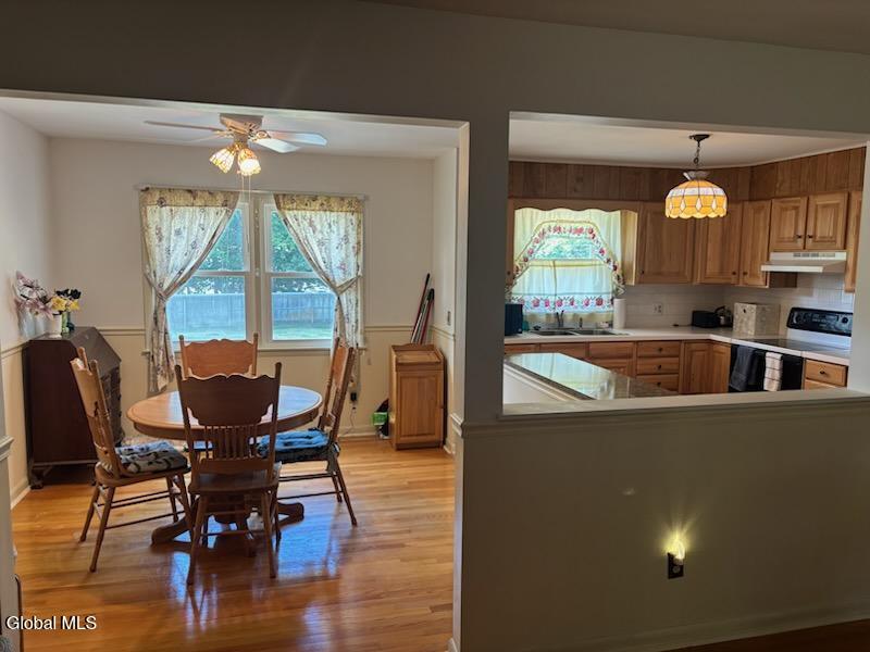 3087 Lone Pine Road Schenectady, NY 12303 - Photo 37 of 54 View to kitchen