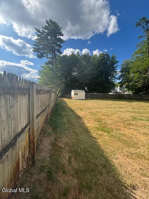 3087 Lone Pine Road Schenectady, NY 12303 - Photo 54 of 54 Side yard