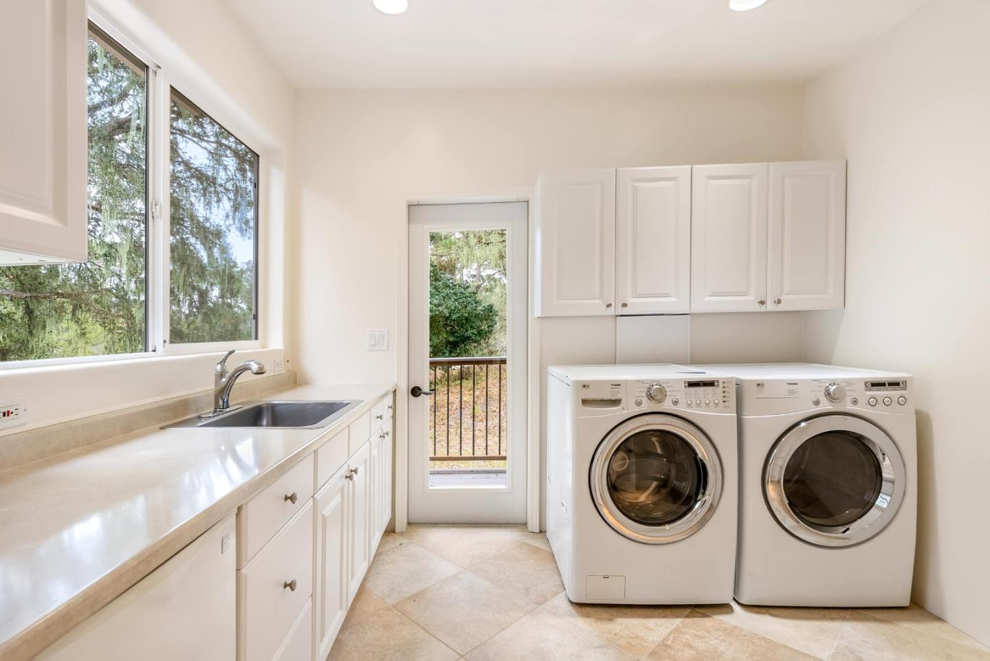 568 Aguajito Road Carmel, CA 93923 - Photo 40 of 60 Gallery Image 40