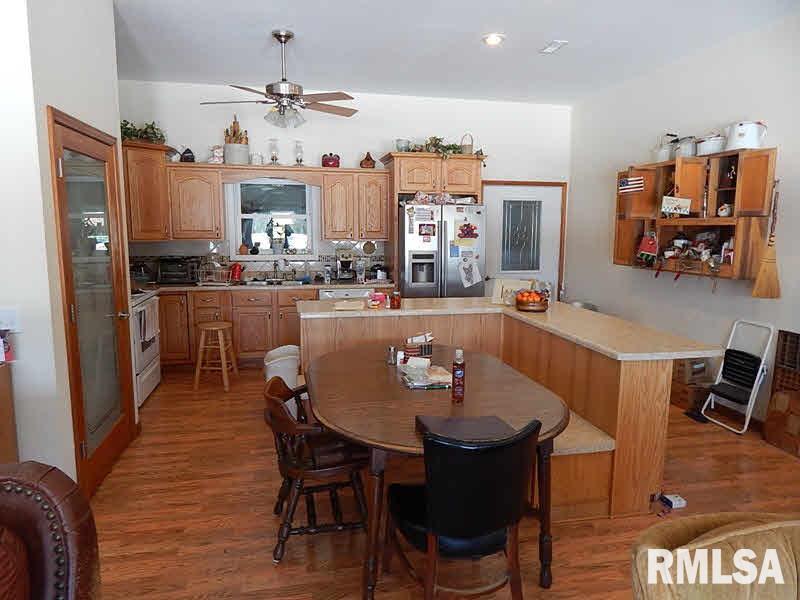 2742 Bannister Road Iuka, IL 62849 - Photo 3 of 30