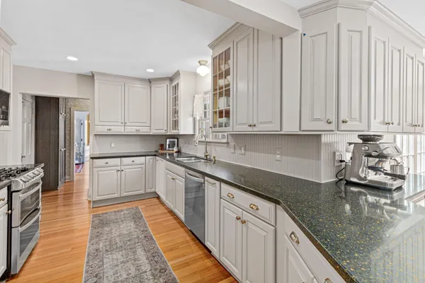 $850,000 | 809 Ridge Street, St. Paul, MN 55116