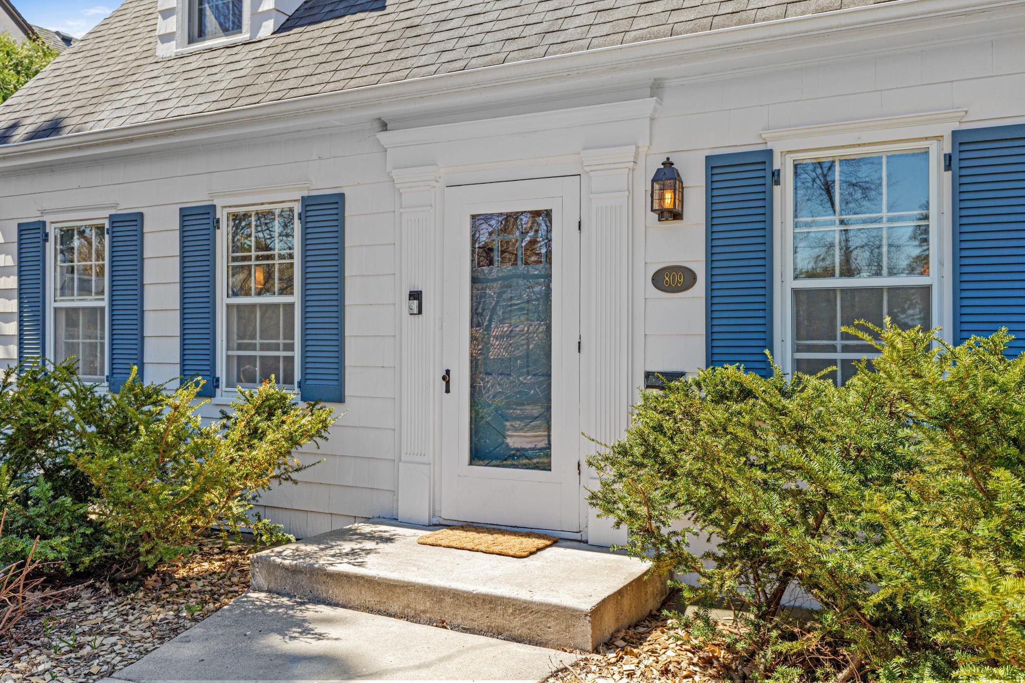 809 Ridge Street St. Paul, MN 55116 - Photo 2 of 45