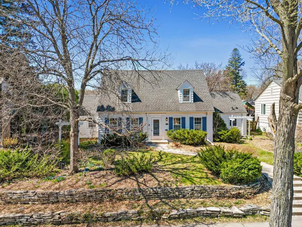 $850,000 | 809 Ridge Street, St. Paul, MN 55116