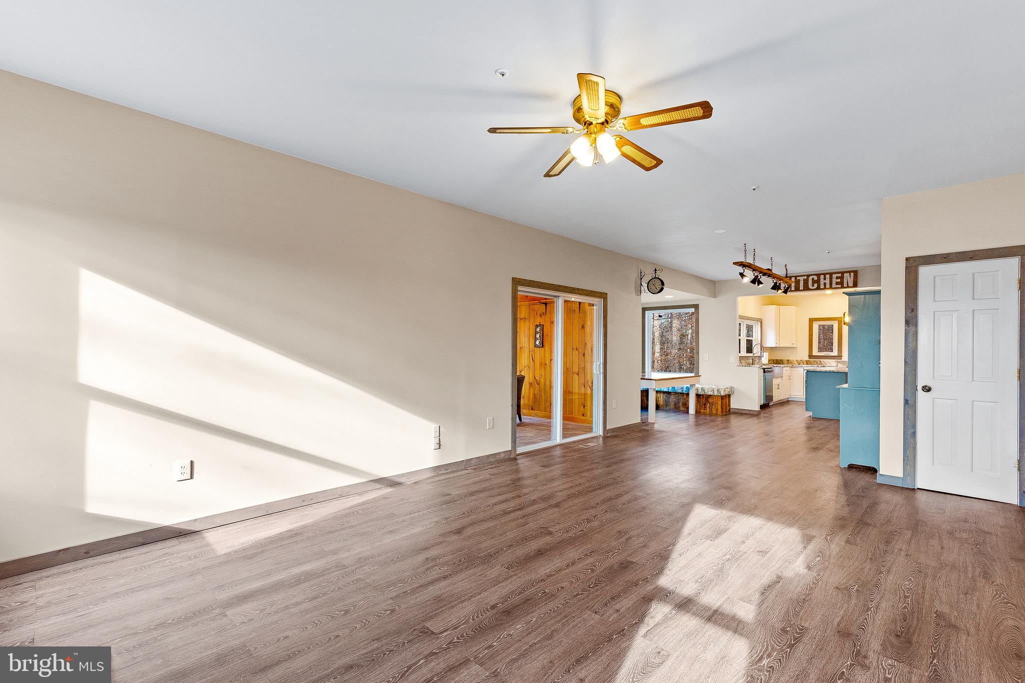 10905 Cross Rd Trail Brandywine, MD 20613 - Photo 17 of 52 Family room