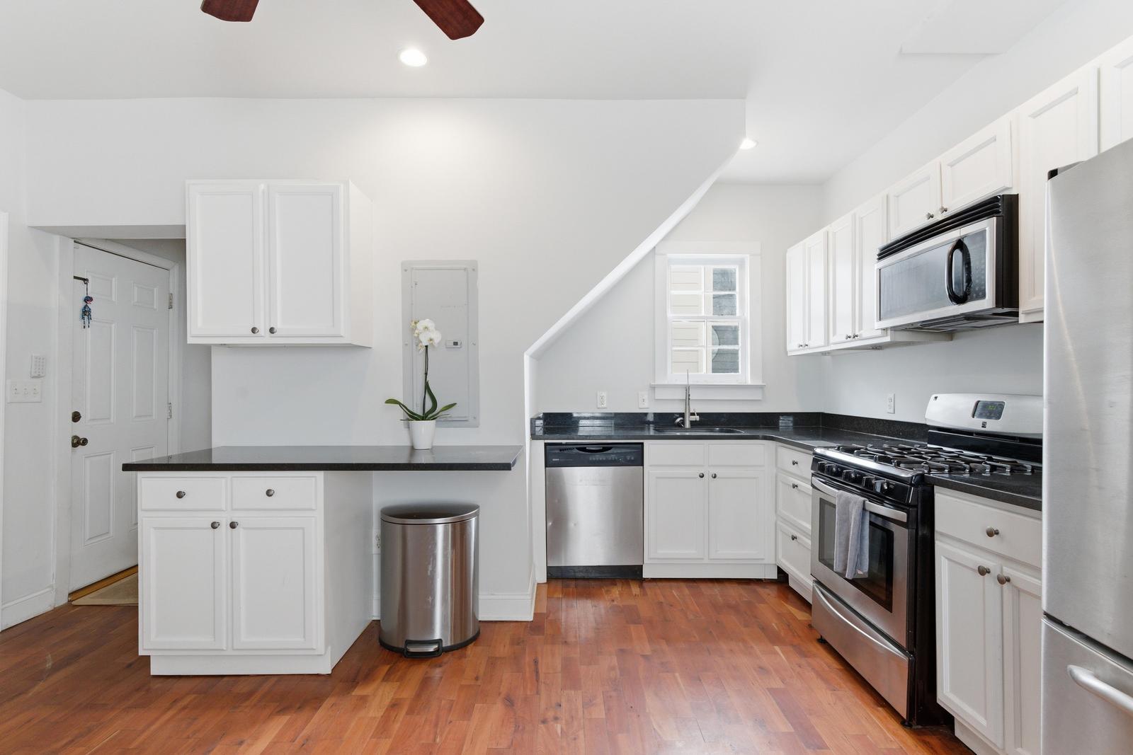 7 Lapp's Court Charleston, SC 29403 - Photo 4 of 23 4