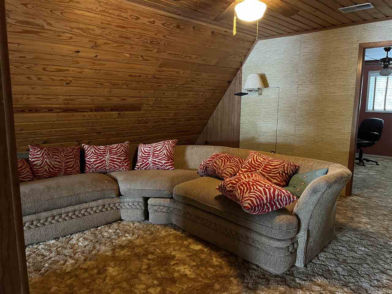 110 Edgewater Drive Middleton, TN 38052 - Photo 11 of 16 a living room with furniture