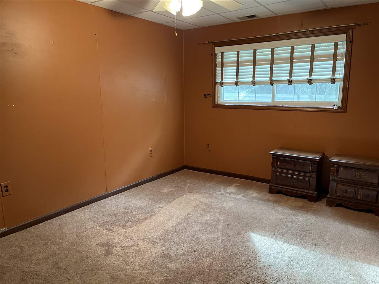 110 Edgewater Drive Middleton, TN 38052 - Photo 12 of 16 an empty room with a window