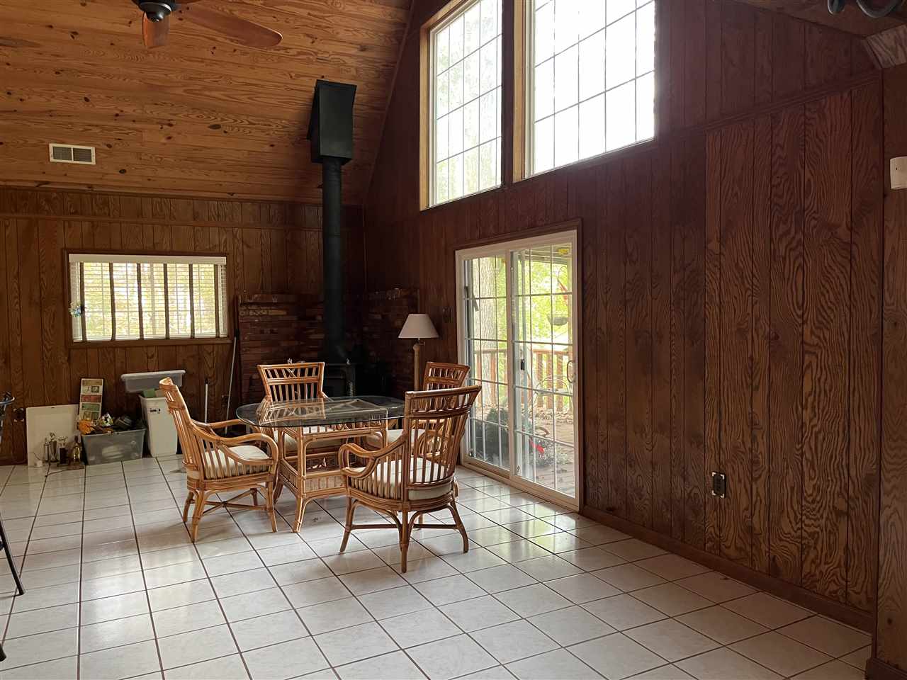 110 Edgewater Drive Middleton, TN 38052 - Photo 10 of 16 a dining room with furniture and window
