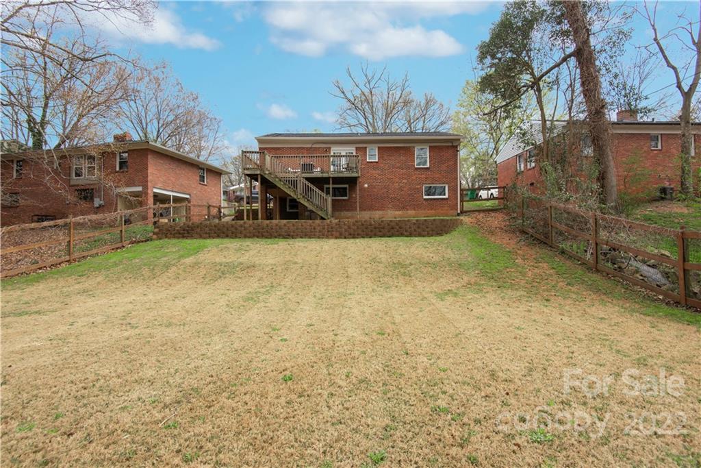 4918 Valley Stream Road Charlotte, NC 28209 - Photo 11 of 15 Gallery Image 11