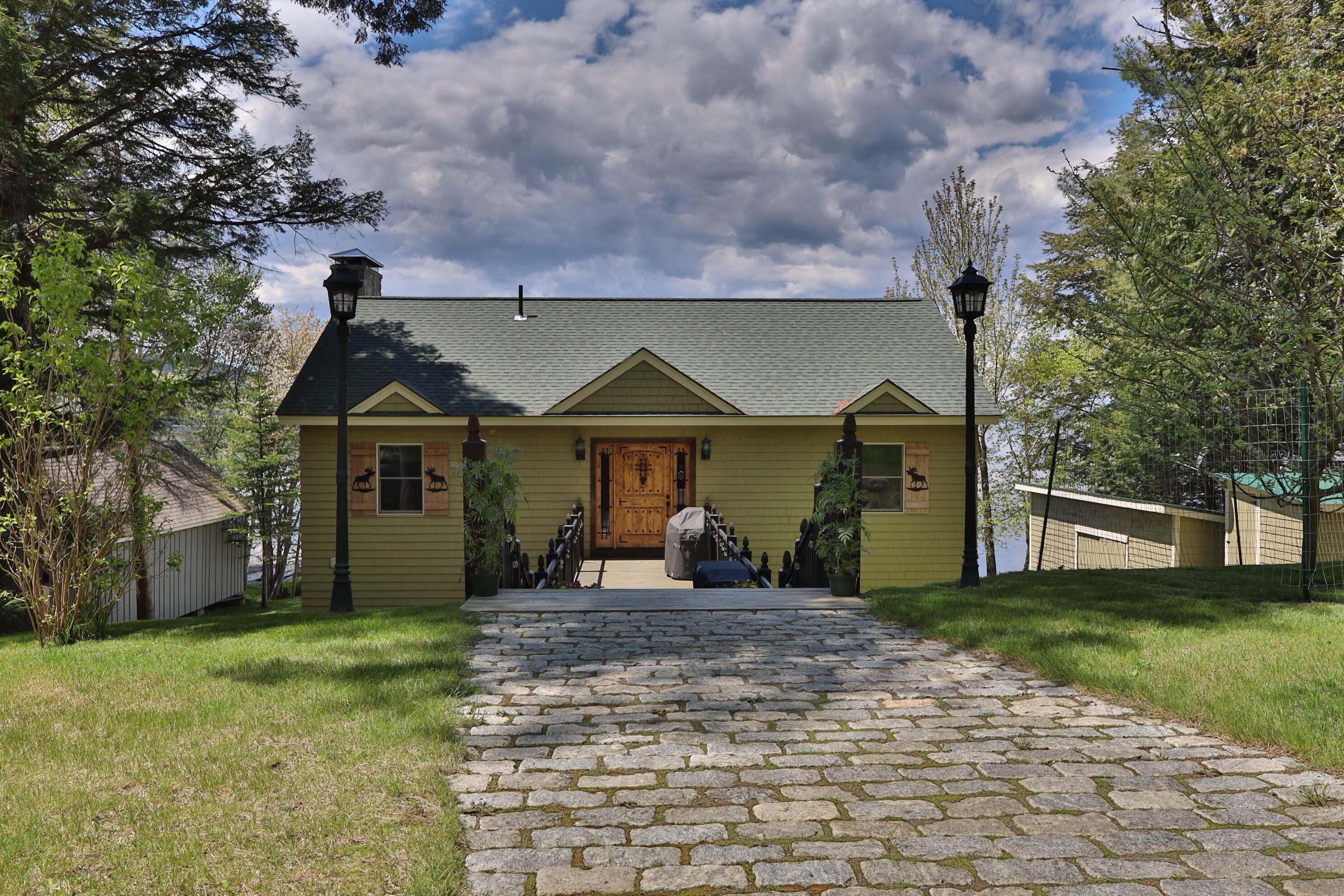 500 Black Point Road Beaver Cove, ME 04441 - Photo 5 of 40 98B74396-AC39-453A-9ED7-A80B6940B41D