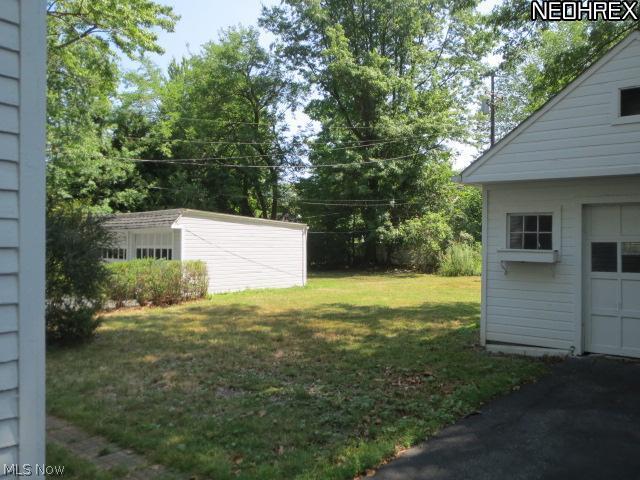 941 Montford Road Cleveland Heights, OH 44121 - Photo 2 of 5