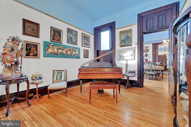 $395,000 | 226 South 5th Street, Reading, PA 19602