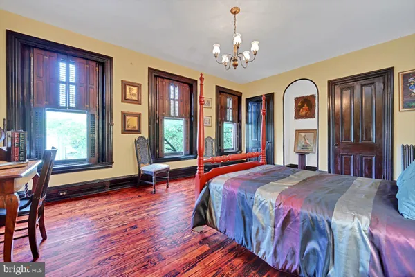 $395,000 | 226 South 5th Street, Reading, PA 19602