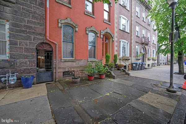 $395,000 | 226 South 5th Street, Reading, PA 19602