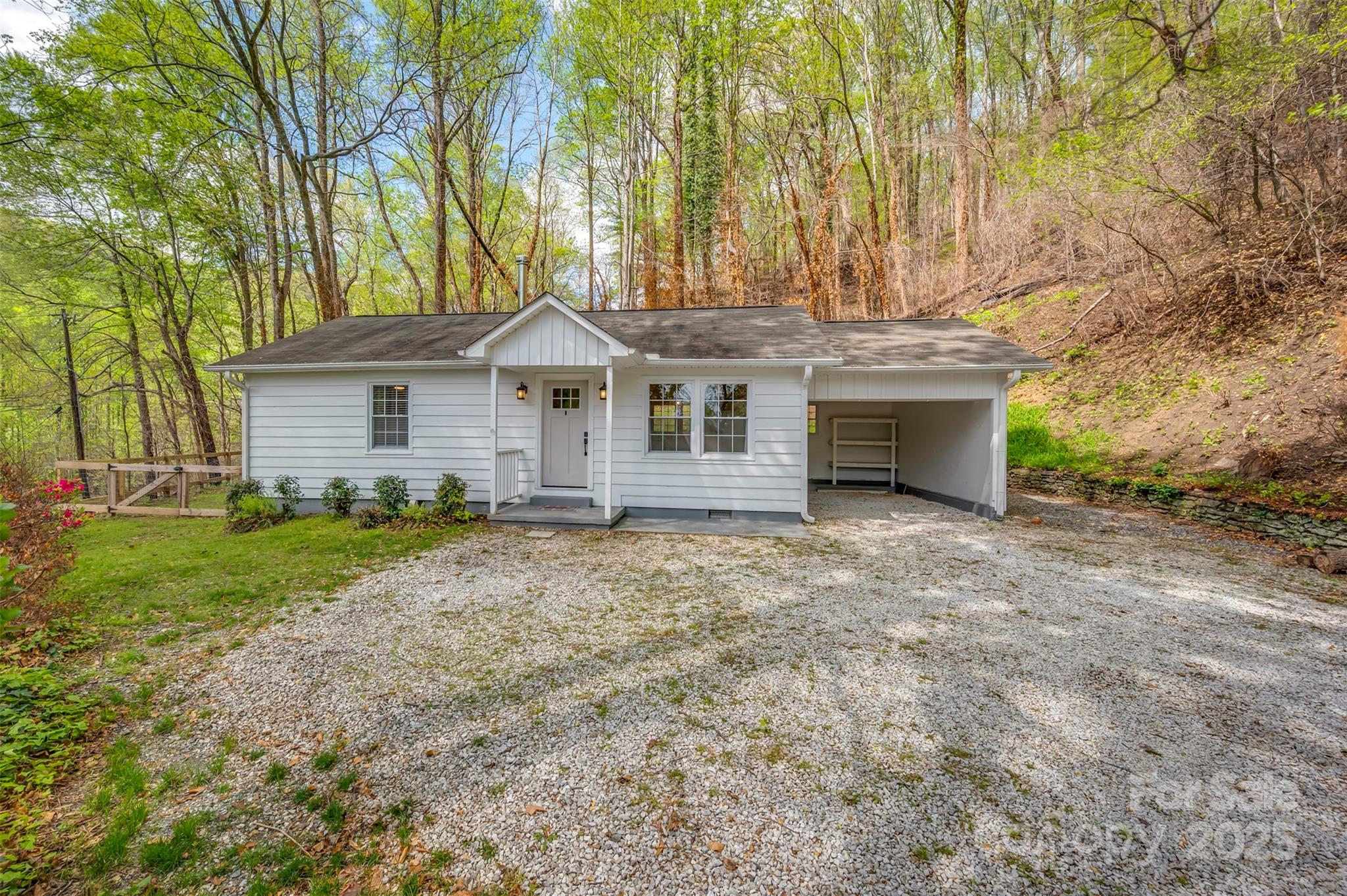 33 Valhalla Drive Tryon, NC 28782 - Photo 3 of 21