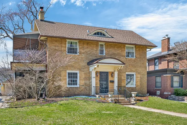 $829,900 | 618 Monroe Avenue, River Forest, IL 60305