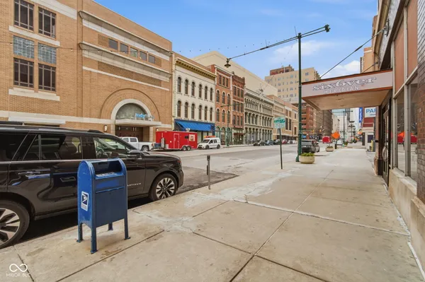$2,800 | 141 South Meridian Street, Unit 501, Indianapolis, IN 46225