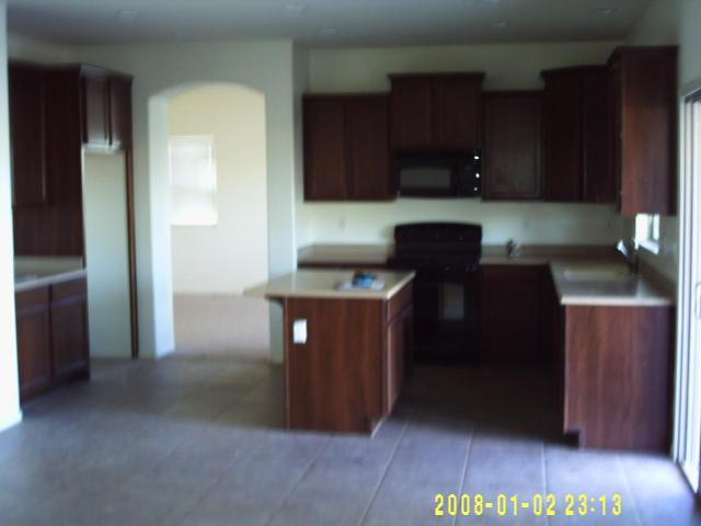 9680 Barley Road Florence, AZ 85132 - Photo 3 of 8 Kitchen