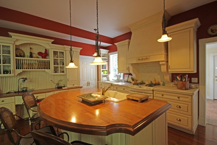 10859 Center Road Traverse City, MI 49686 - Photo 16 of 70 1808226-15.JPG