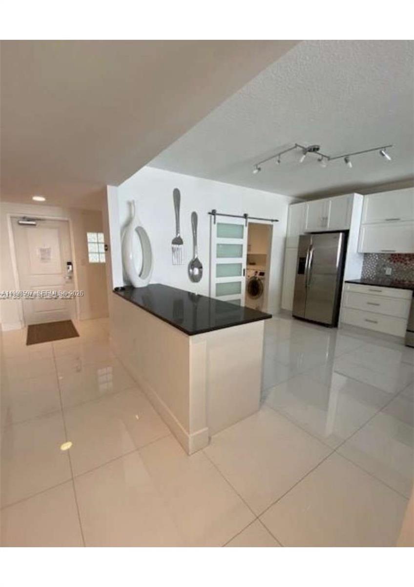 17050 North Bay Road, Unit 605 Sunny Isles Beach, FL 33160 - Photo 7 of 14