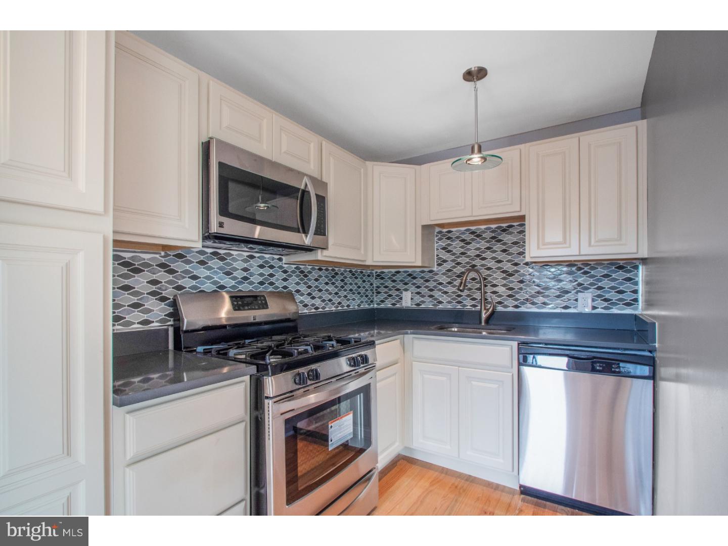 2058 Heather Road Folcroft, PA 19032 - Photo 8 of 24
