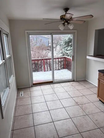 $2,500 | 224 East Heather Terrace, Round Lake Beach, IL 60073