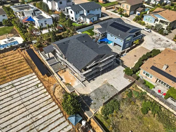 $2,795,000 | 3780-82 Highland Drive, Carlsbad, CA 92008