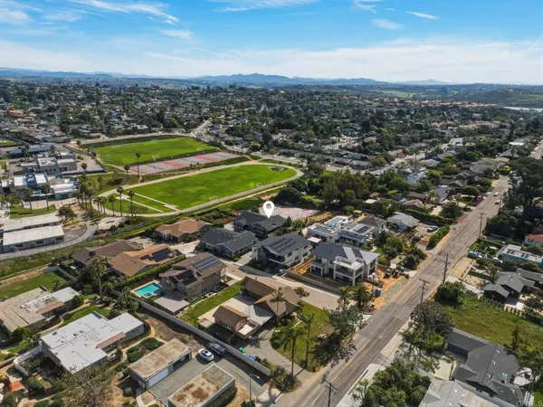 $2,795,000 | 3780-82 Highland Drive, Carlsbad, CA 92008