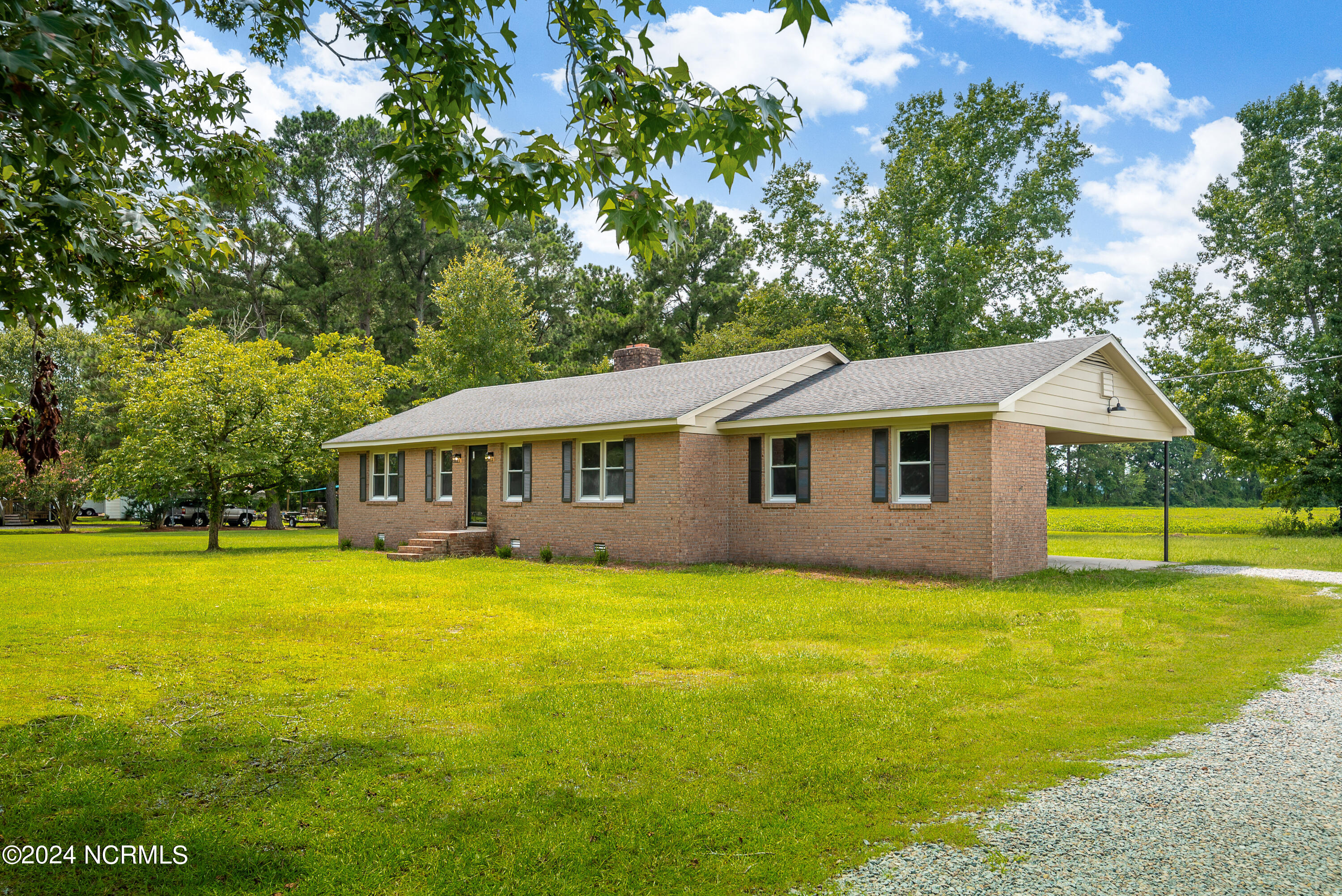 702 Hugo Road Kinston, NC 28501 - Photo 2 of 35 20240724 MLS S_Nilsen 702 Hugo Rd Kinsto