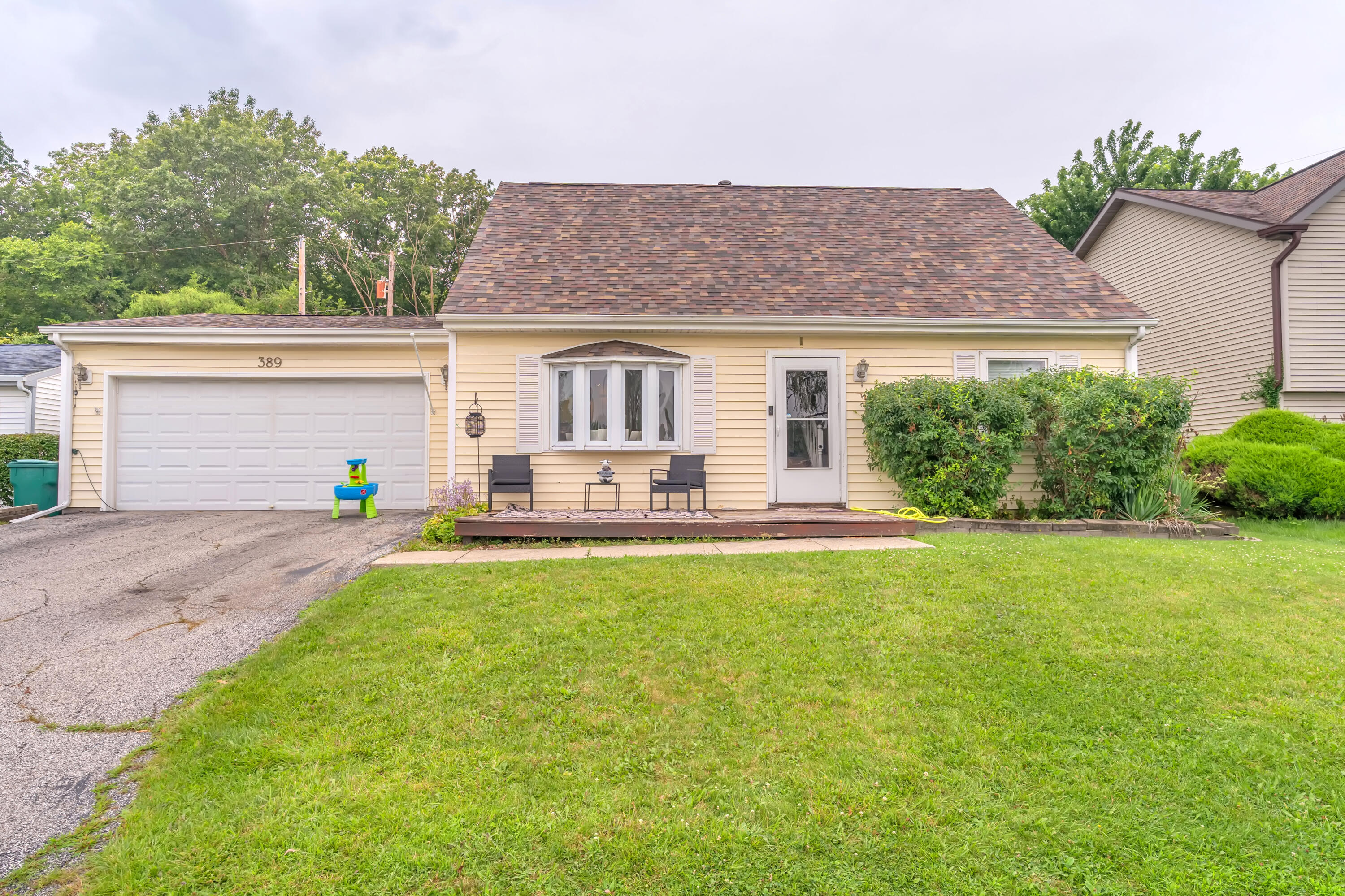 389 Rainier Road Valparaiso, IN 46385 - Photo 2 of 20 3000x1999