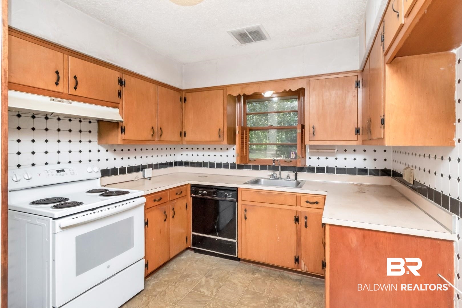 5858 Montfort Road South Mobile, AL 36608 - Photo 8 of 30