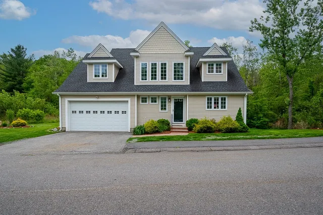 $499,000 | 2 Maria Lane, Unit 2, Worcester, MA 01606