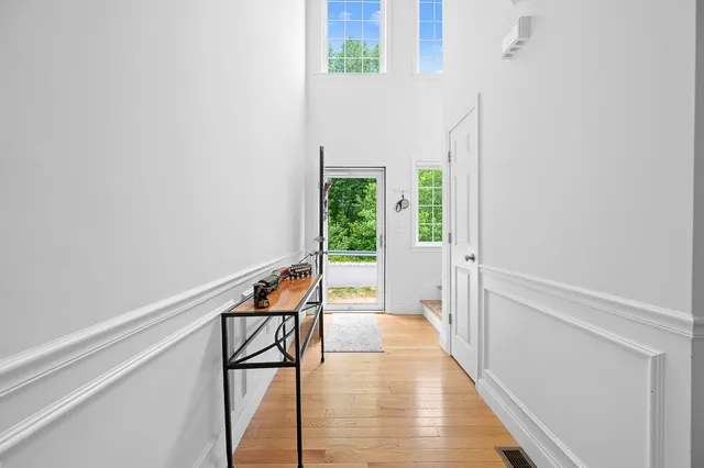 $499,000 | 2 Maria Lane, Unit 2, Worcester, MA 01606