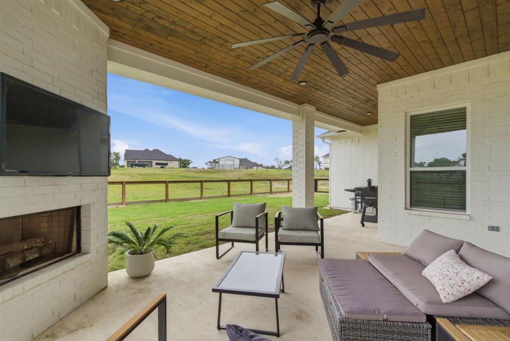 815 Wind River Pass Azle, TX 76020 - Photo 30 of 35