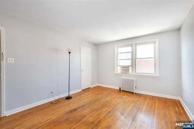 $1,450 | 23 Carpenter Terrace North, Unit 2, Belleville, NJ 07109