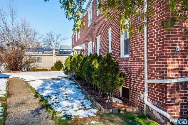 $1,450 | 23 Carpenter Terrace North, Unit 2, Belleville, NJ 07109