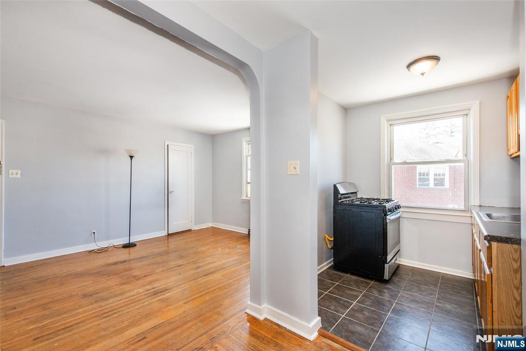 23 Carpenter Terrace North, Unit 2 Belleville, NJ 07109 - Photo 10 of 22