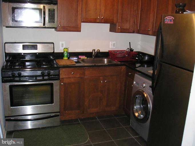 3109 Naylor Road Southeast, Unit 304 Washington, DC 20020 - Photo 3 of 7 Kitchen
