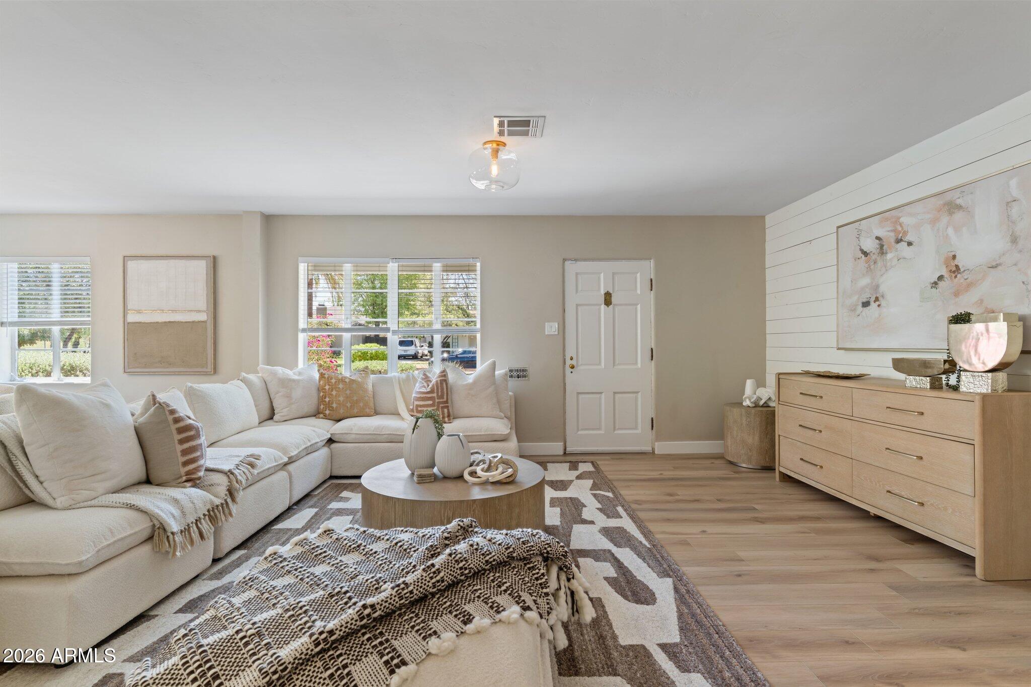 322 West Coronado Road Phoenix, AZ 85003 - Photo 5 of 43 006_dsc06987_102