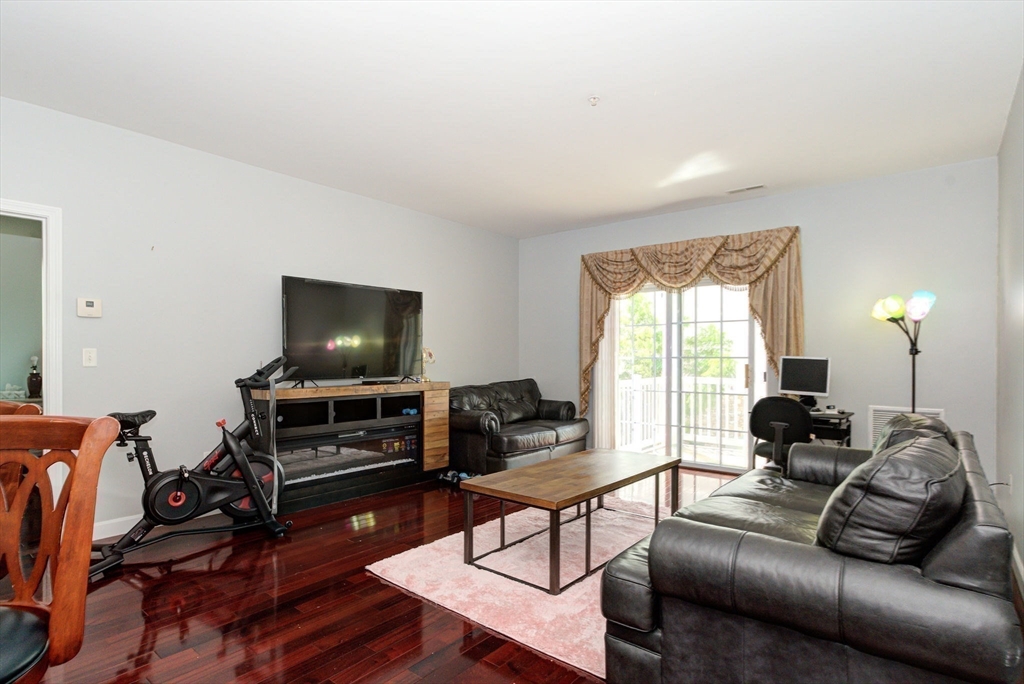 23 Hampshire Road, Unit 217 Methuen, MA 01844 - Photo 13 of 28
