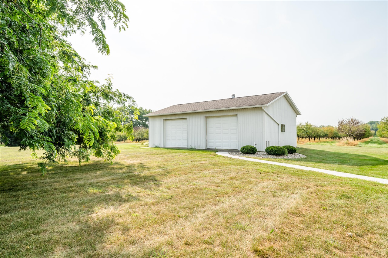 31401 Middle Crossing Road Dowagiac, MI 49047 - Photo 20 of 32