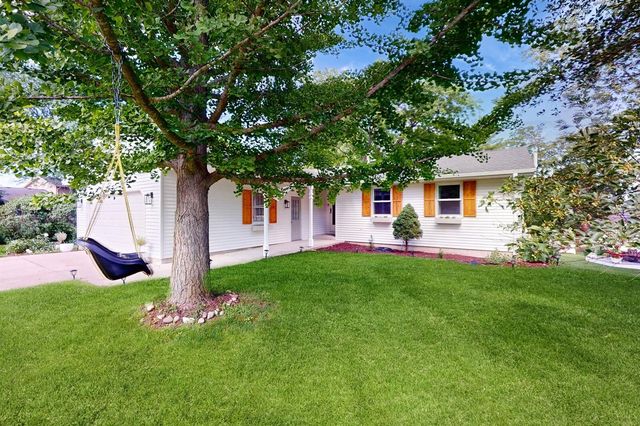 403 West Miller Court, Lake Geneva, WI 53147