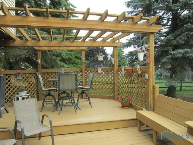 1716 Cass Road Maumee, OH 43537 - Photo 5 of 7 Patio/Deck.