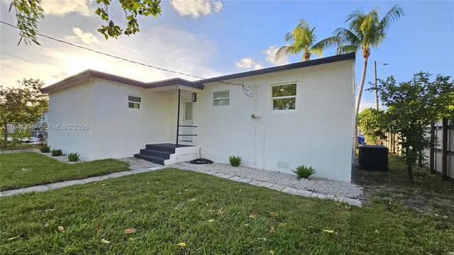 $465,000 | 170 Northeast 171 Street, North Miami Beach, FL 33162