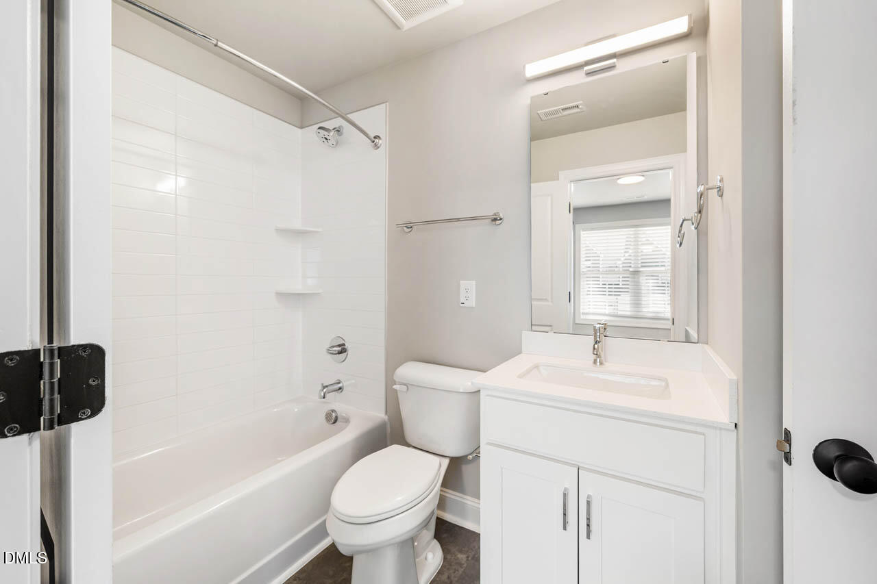 5709 Parker Pines Raleigh, NC 27609 - Photo 25 of 33 5709ParkerPinesCt-031