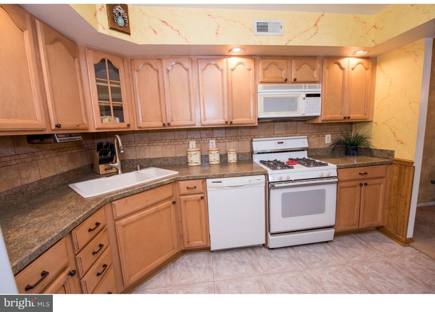 2015 Welsh Road, Unit 18 Philadelphia, PA 19115 - Photo 8 of 13 Gallery Image 8
