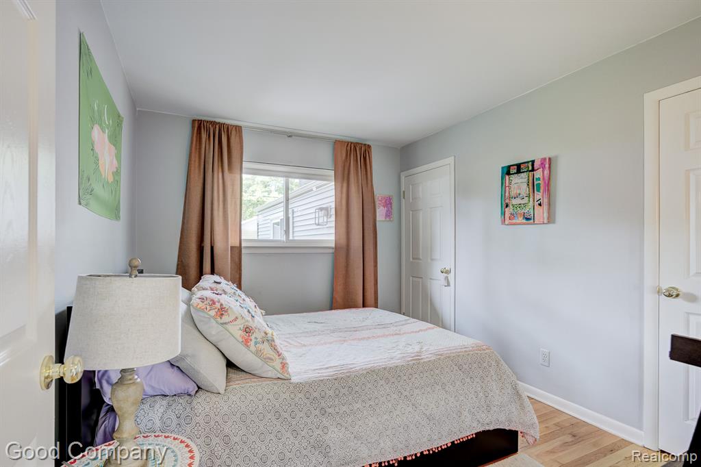 4217 Crooks Road Royal Oak, MI 48073 - Photo 28 of 50